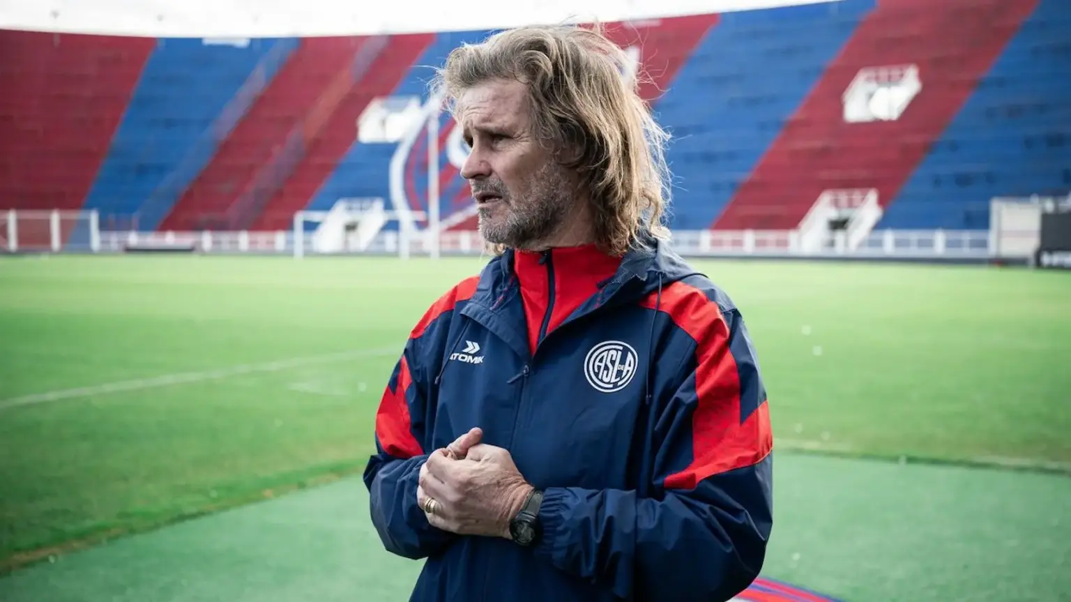 San Lorenzo oficializó el tercer ciclo de Insua con una presentación cargada de simbolismo 1 Presentación oficial de Ruben Darío Insua como nuevo técnico de San Lorenzo