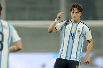 Agustín Giay, titular en el comienzo del nuevo ciclo de la Selección ante Bolivia