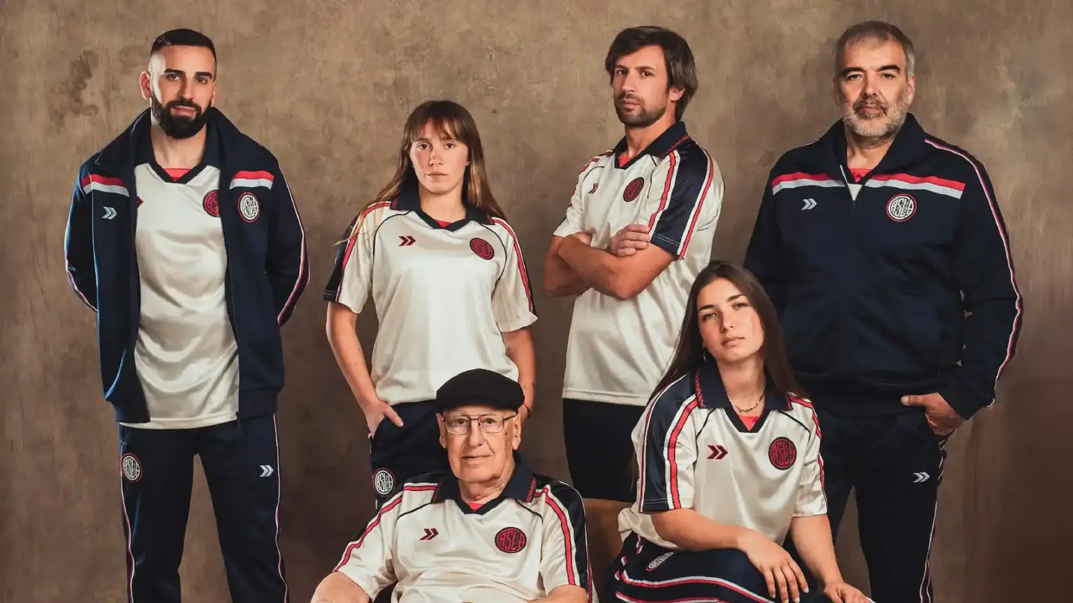 San Lorenzo presentó su nueva camiseta: cómo es el diseño retro de Atomik 1 nueva camiseta san lorenzo cuarta equipacion retro