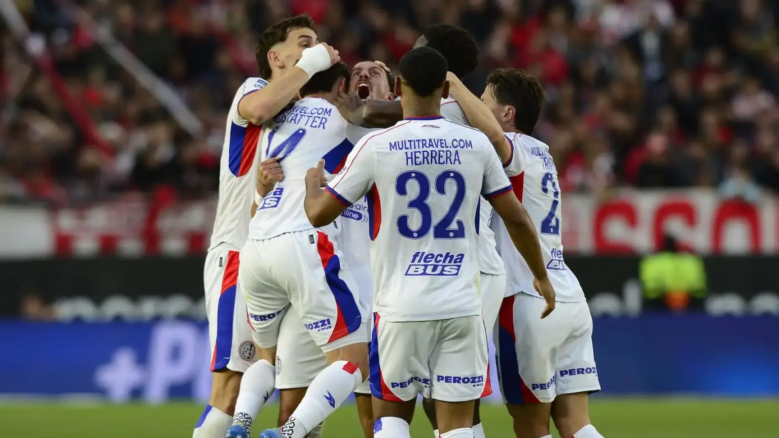 La racha negativa que San Lorenzo cortó al ganar de visitante en La Plata 1 La racha negativa que San Lorenzo cortó al ganar de visitante en La Plata