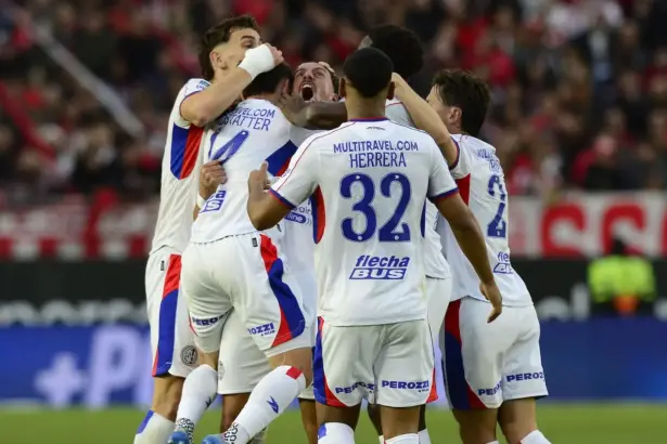 La racha negativa que San Lorenzo cortó al ganar de visitante en La Plata